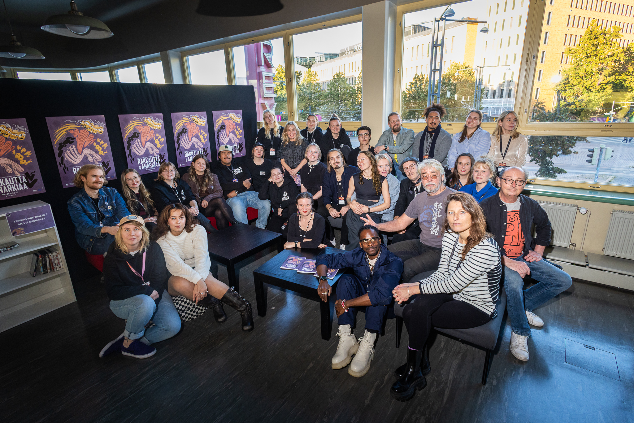 R&A 2025 festivaalitiimi ryhmäkuvassa